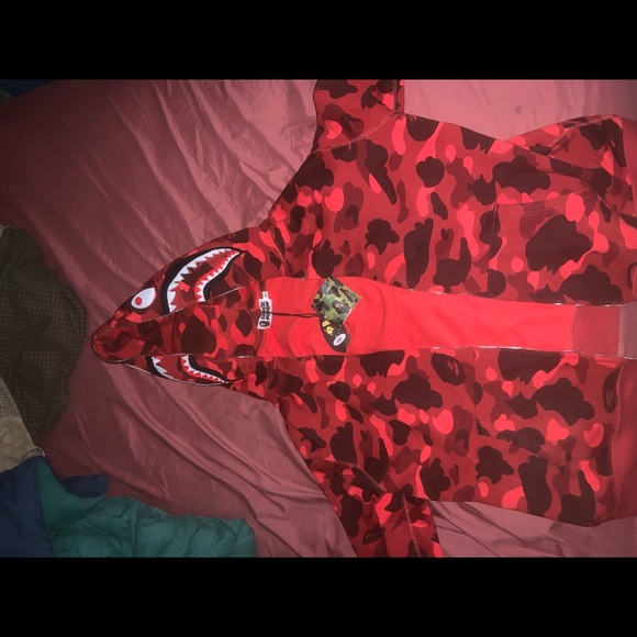 BAPE Hoodie - Picture 4 of 6